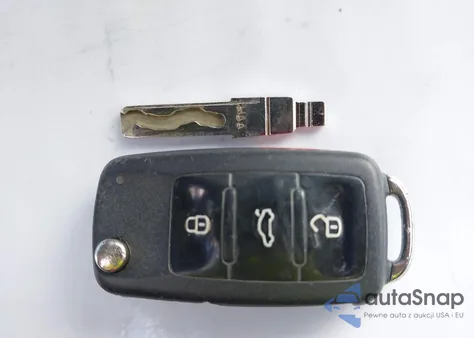 2011 Volkswagen Jetta Sportwagen 2.0L Tdi z USA, uszkodzony, nr VIN 3VWPL7AJ8BM714574